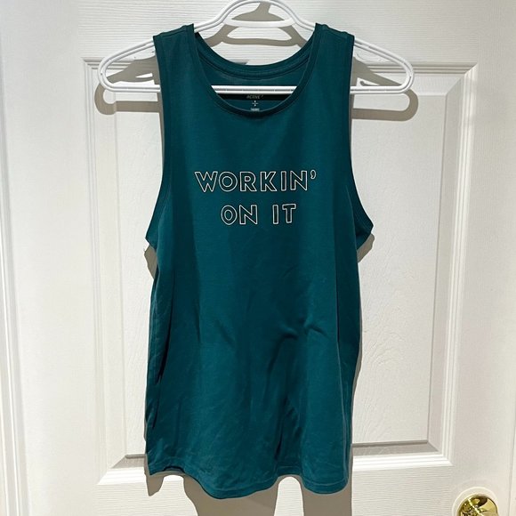 Set of 2 Muscle Tanks (Gap/Old Navy) - Picture 3 of 12